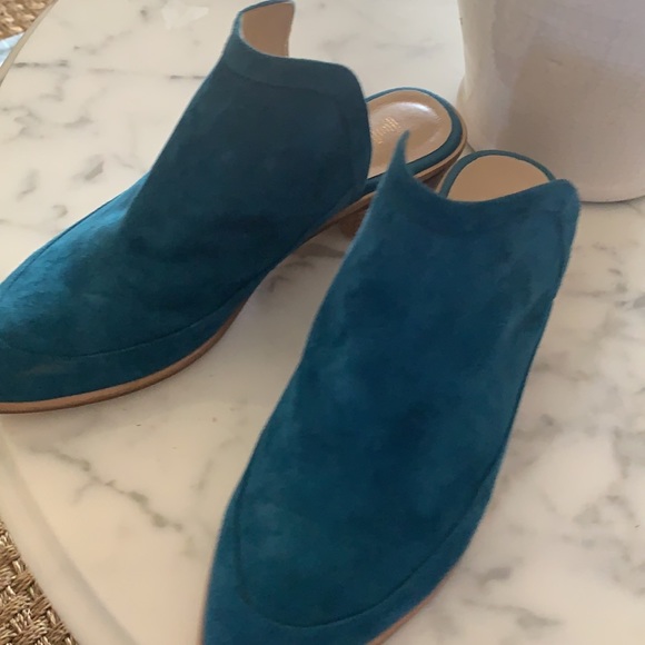 🦋LuLaRoe Laura size 12 mules🦋 - Picture 5 of 9